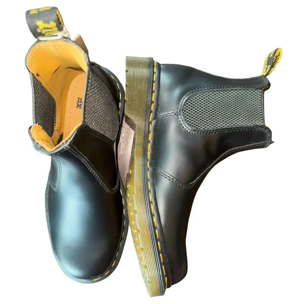 Dr. Martens 2976 YS Chelsea Boots Black Smooth Leather Women’s US 6 NWT